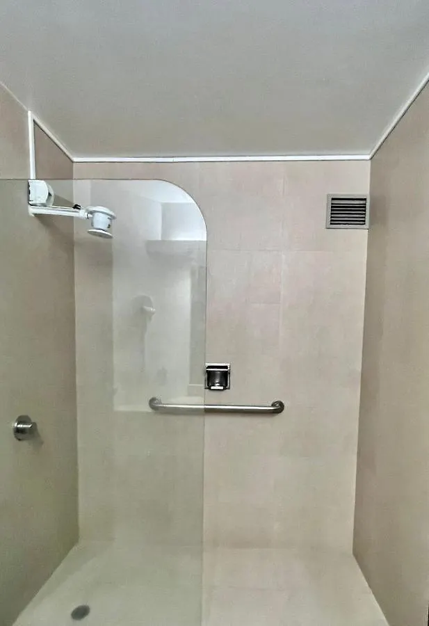 Habitacion Edificio Akros- Sector Inaquito Ecuador